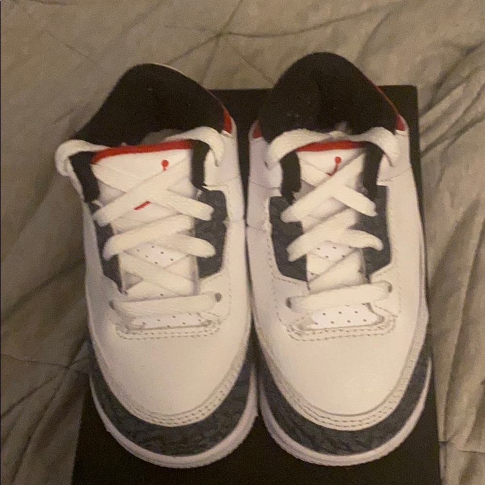 Toddler Jordan Retro 3